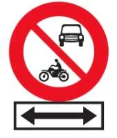 Hình gốc của câu 346: đối chiếu vị trí xe, biển và hướng mũi tên với câu hỏi.